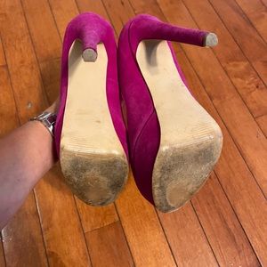 Steve Madden pink suede heels size 5.5